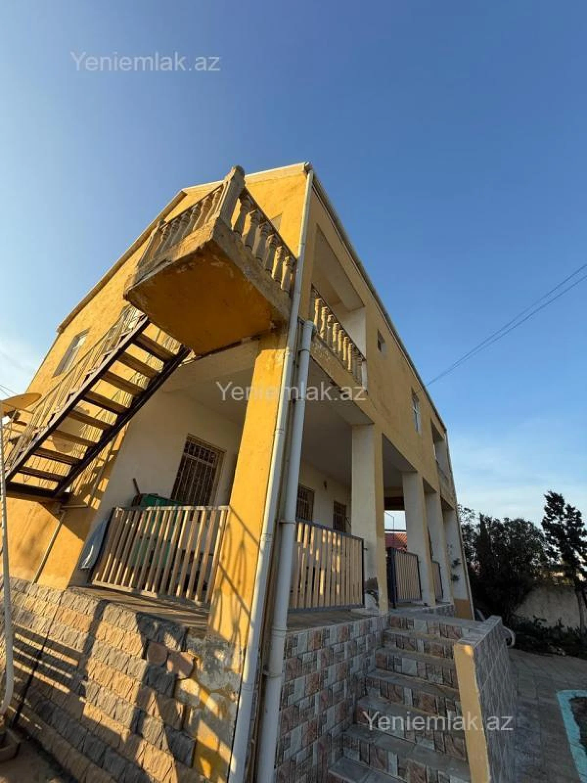 Satılır 5 otaqlı həyət evi 100 m²