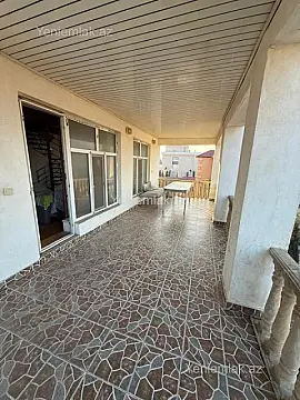 Satılır 5 otaqlı həyət evi 100 m²