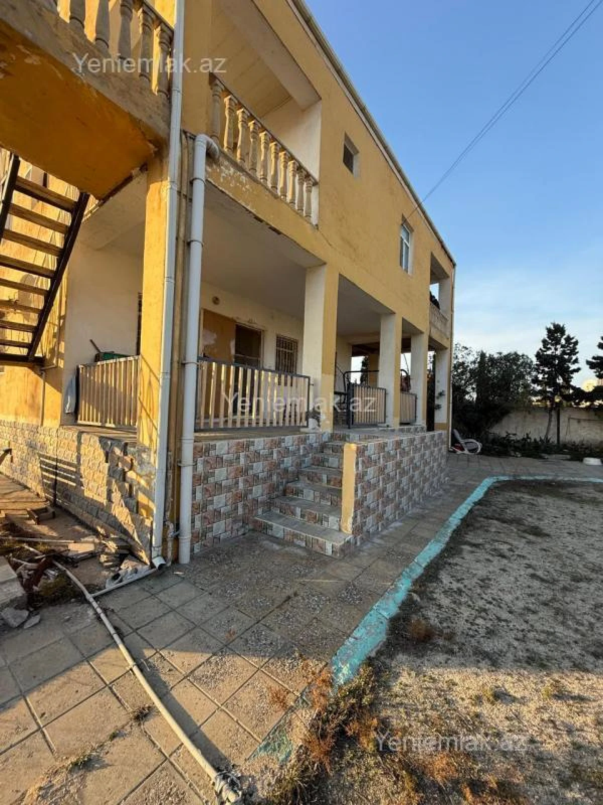 Satılır 5 otaqlı həyət evi 100 m²