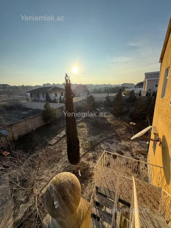 Satılır 5 otaqlı həyət evi 100 m²
