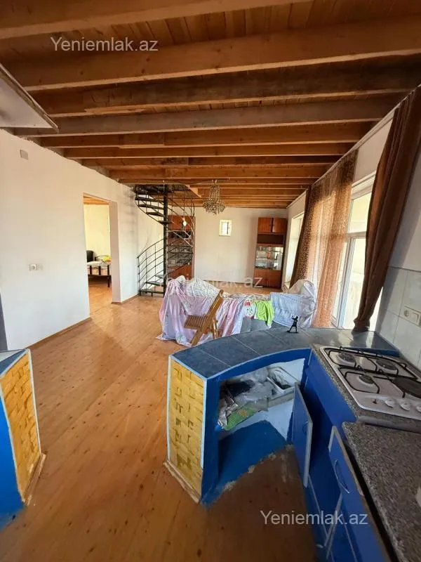 Satılır 5 otaqlı həyət evi 100 m²