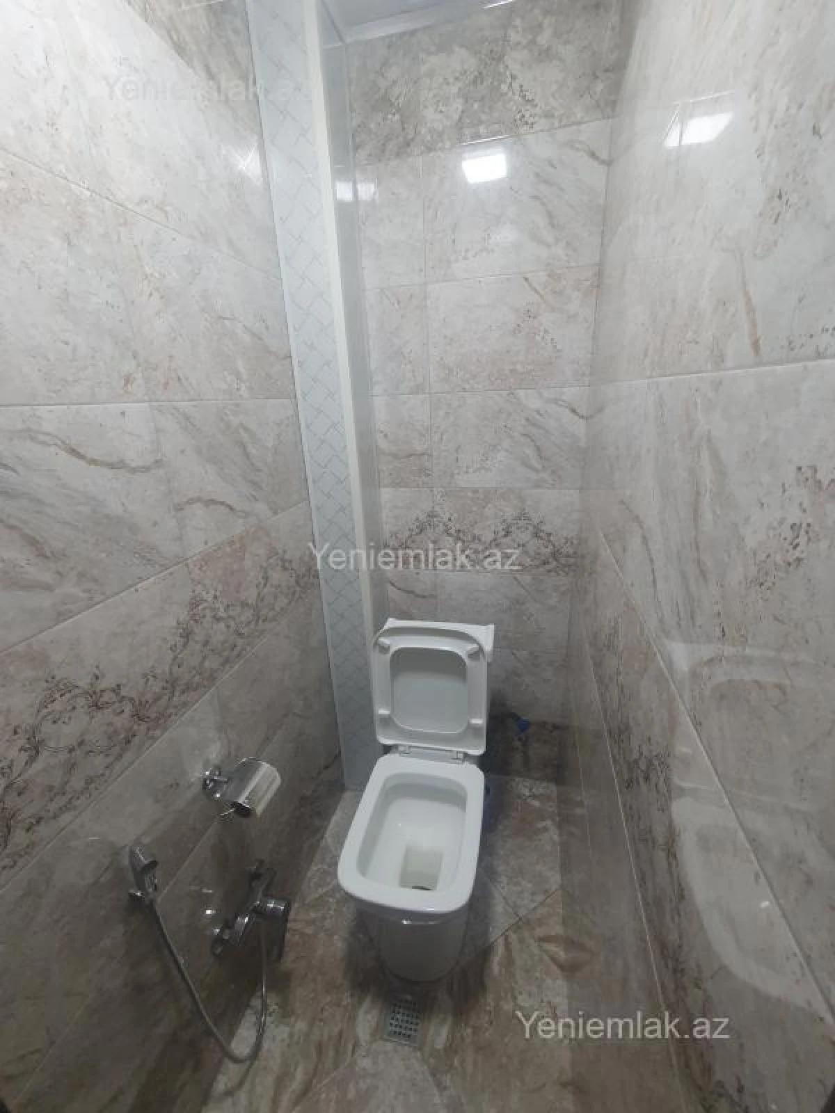 Satılır 2 otaqlı köhnə tikili 50 m²