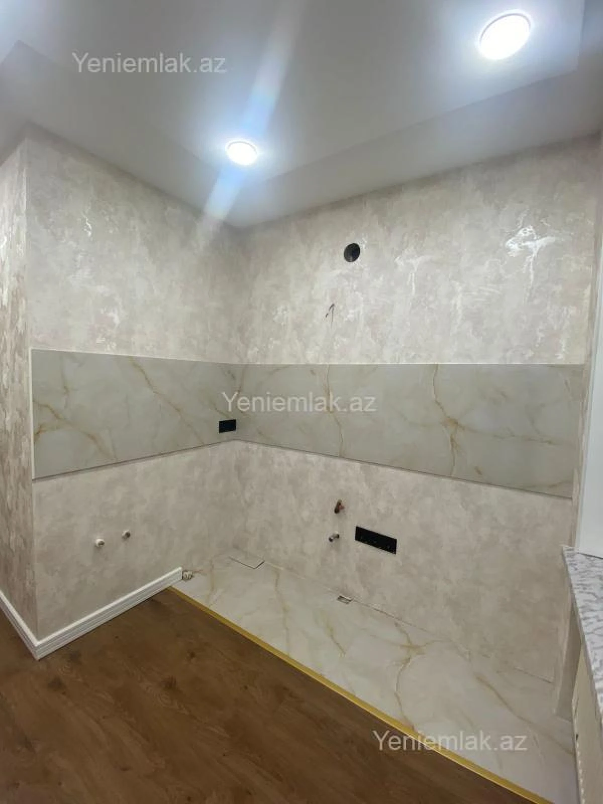 Satılır 2 otaqlı köhnə tikili 50 m²