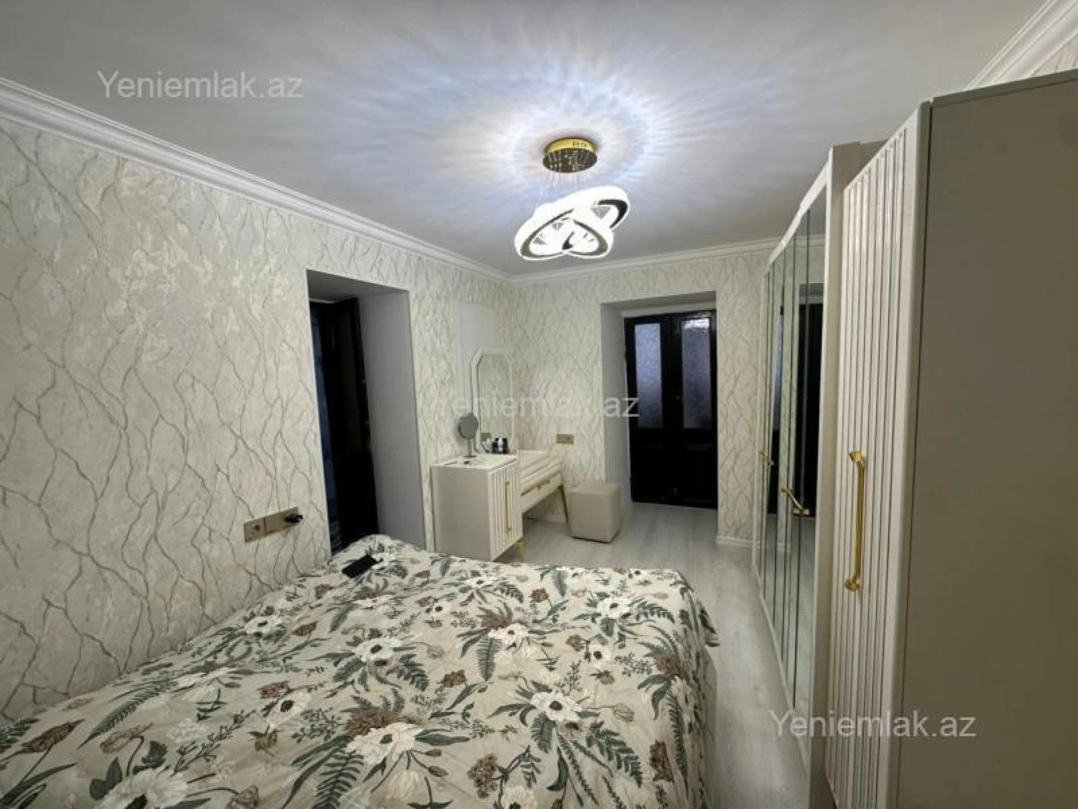 Satılır 3 otaqlı köhnə tikili 72 m²