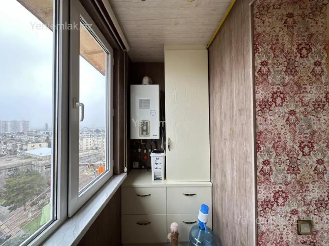 Satılır 3 otaqlı köhnə tikili 80 m²