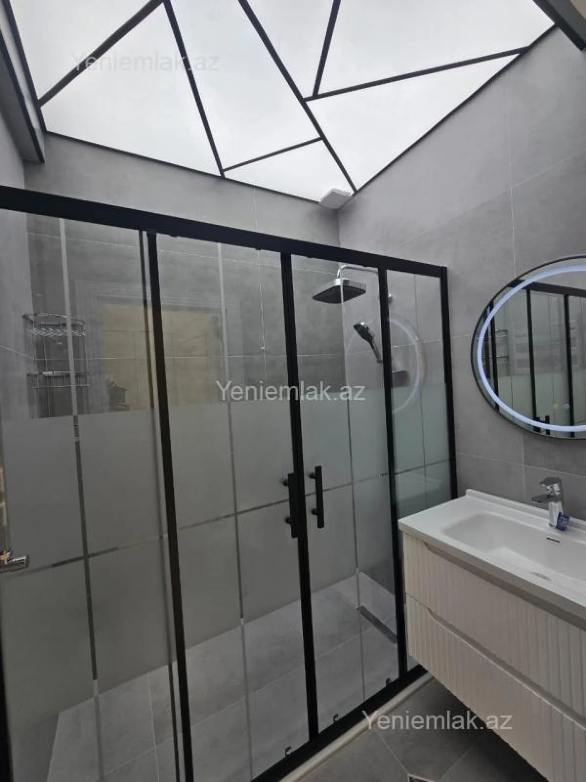 Satılır 3 otaqlı yeni tikili 105 m²