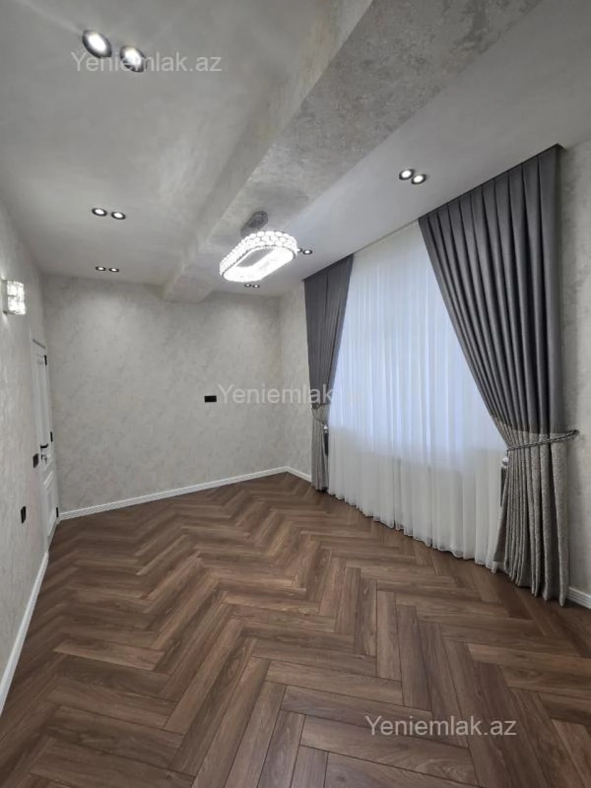 Satılır 3 otaqlı yeni tikili 105 m²