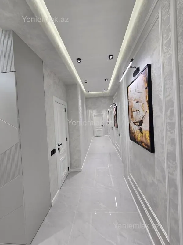 Satılır 3 otaqlı yeni tikili 105 m²