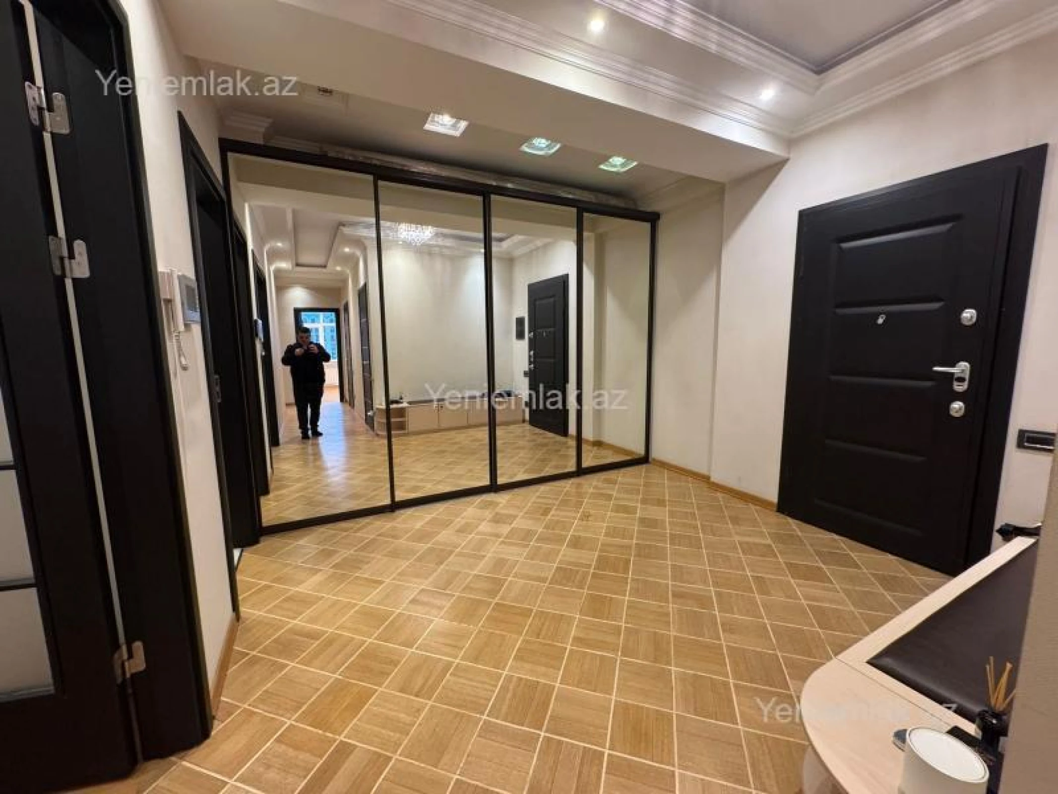 Satılır 4 otaqlı yeni tikili 147 m²