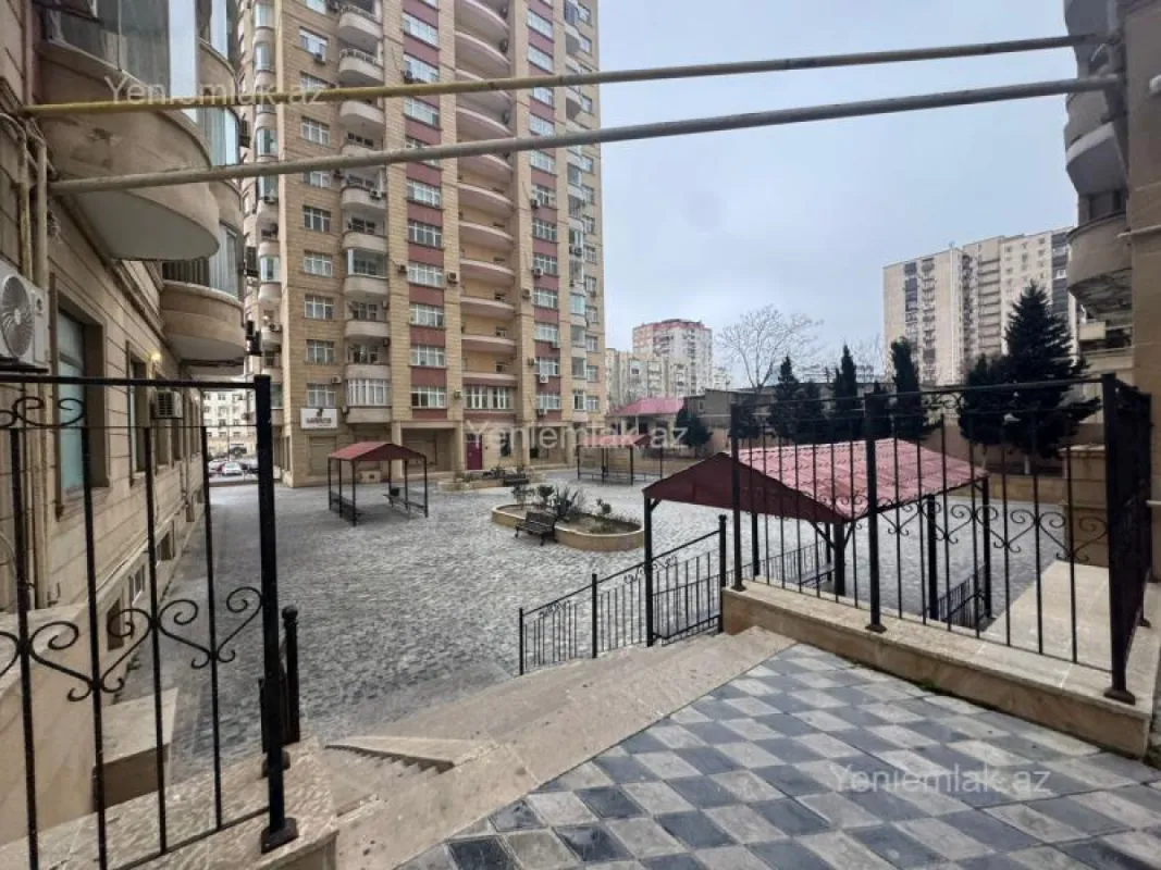Satılır 4 otaqlı yeni tikili 147 m²