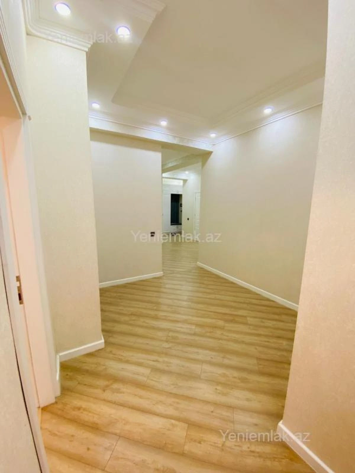 Satılır 2 otaqlı yeni tikili 130 m²