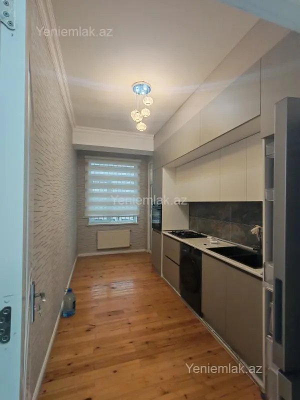 Satılır 3 otaqlı yeni tikili 110 m²