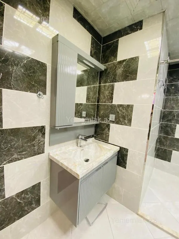 Satılır 2 otaqlı yeni tikili 100 m²