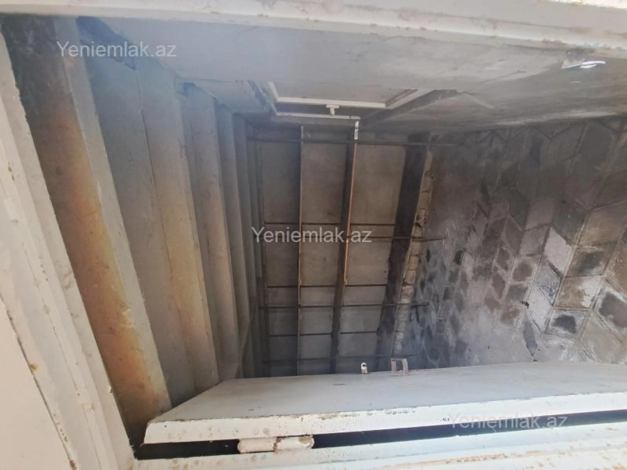 Satılır 5 otaqlı köhnə tikili 120 m²