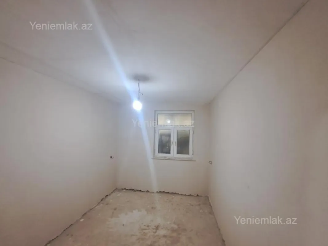 Satılır 5 otaqlı köhnə tikili 120 m²
