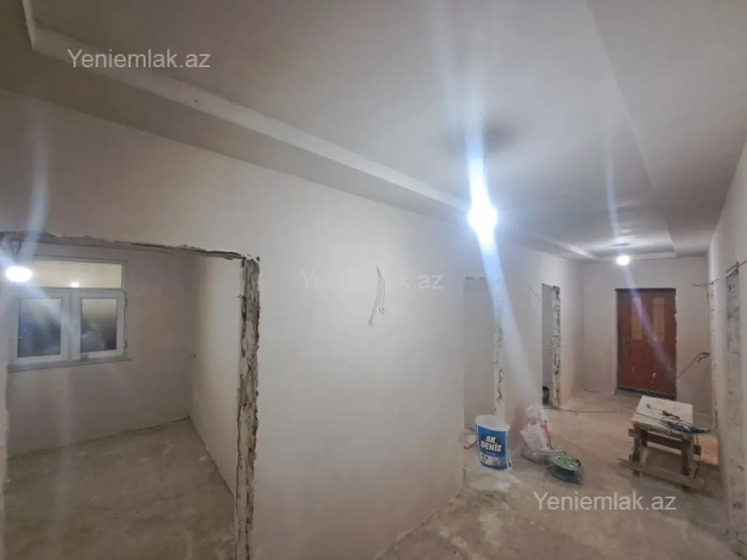 Satılır 5 otaqlı köhnə tikili 120 m²