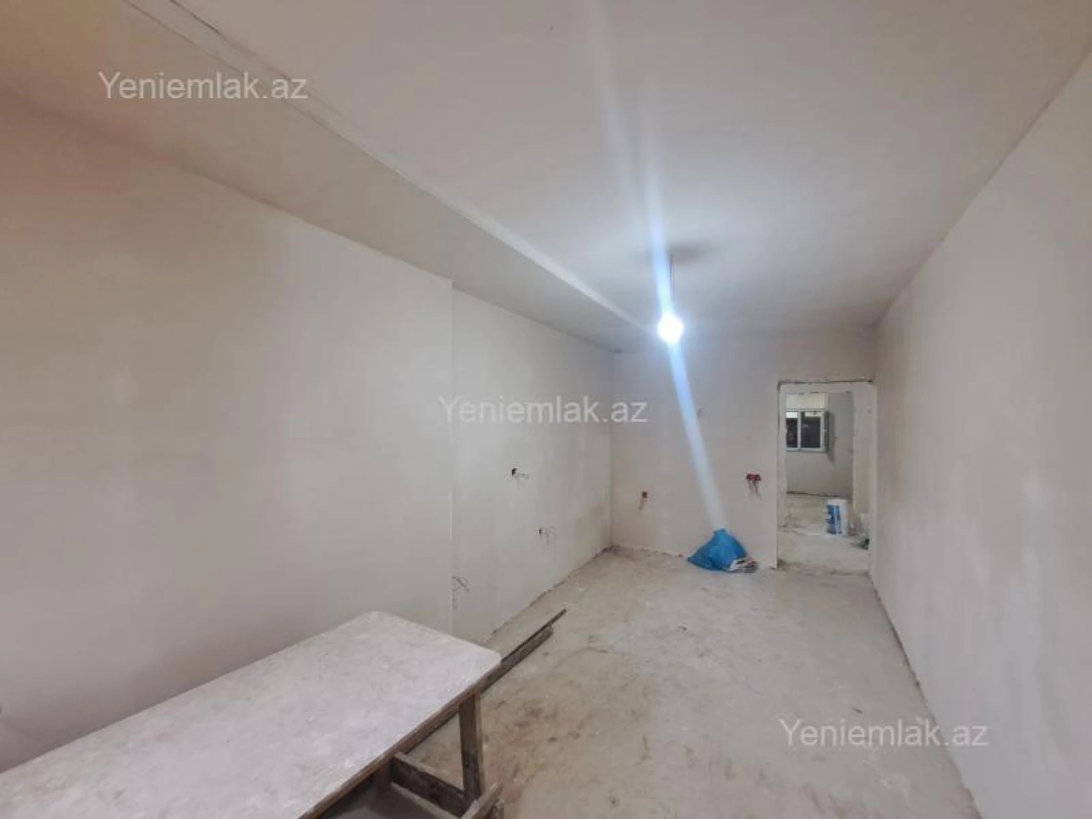 Satılır 5 otaqlı köhnə tikili 120 m²