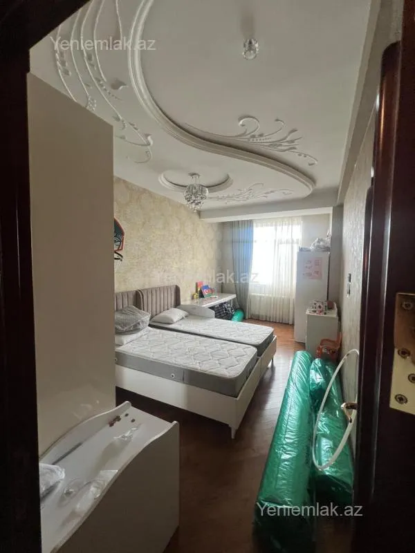 Satılır 3 otaqlı yeni tikili 160 m²