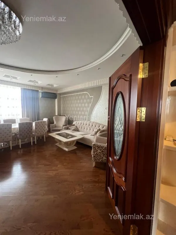 Satılır 3 otaqlı yeni tikili 160 m²