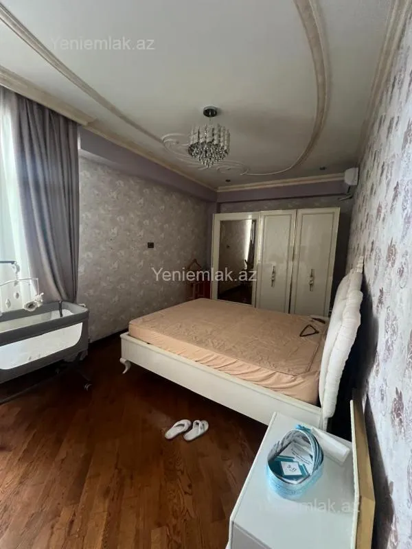 Satılır 3 otaqlı yeni tikili 160 m²