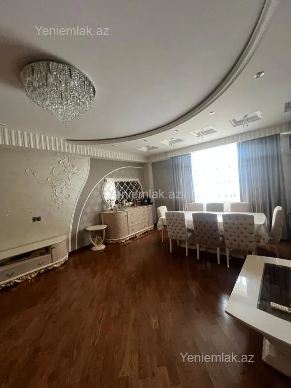 Satılır 3 otaqlı yeni tikili 160 m²
