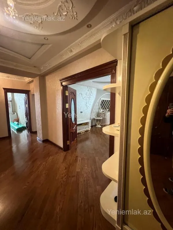 Satılır 3 otaqlı yeni tikili 160 m²