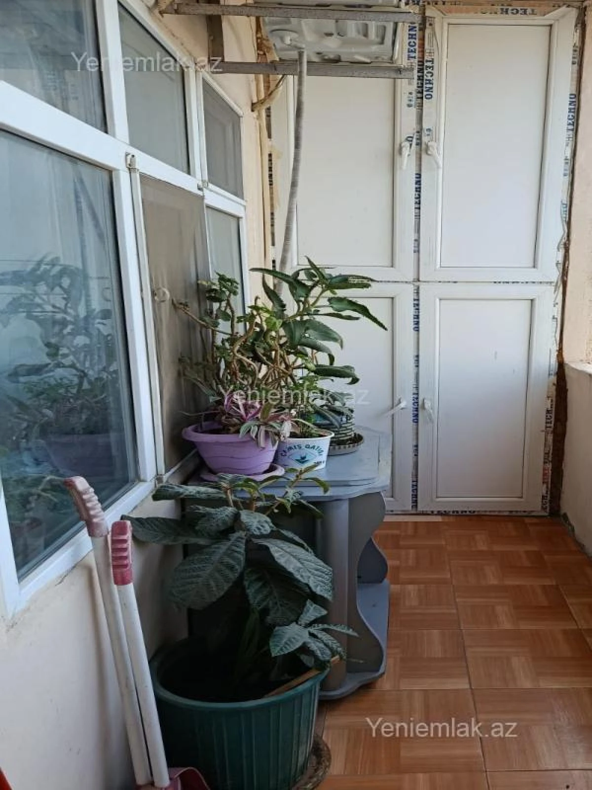 Satılır 3 otaqlı köhnə tikili 80 m²