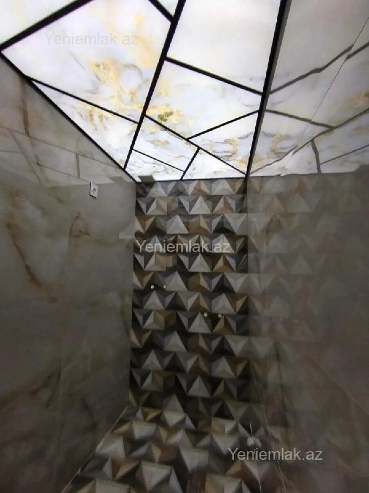 Satılır 2 otaqlı köhnə tikili 65 m²