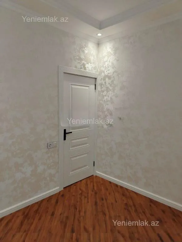 Satılır 2 otaqlı köhnə tikili 65 m²