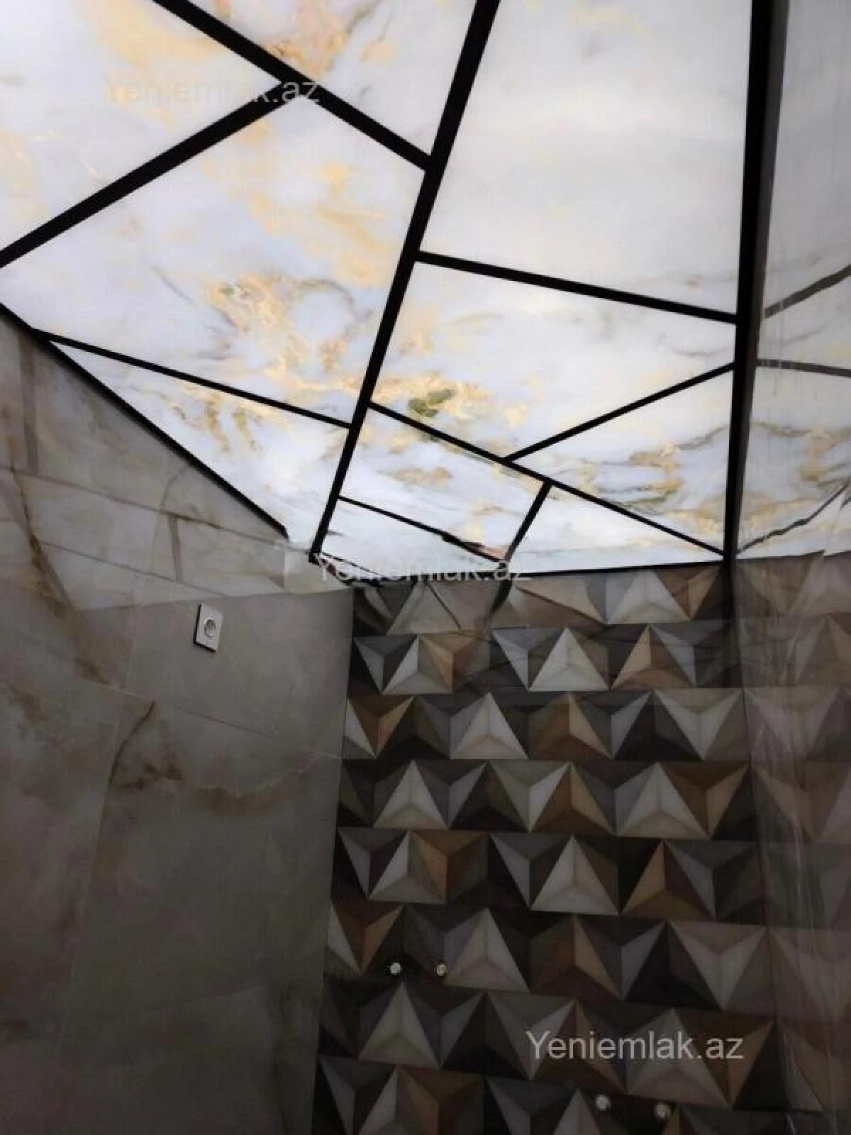 Satılır 2 otaqlı köhnə tikili 65 m²