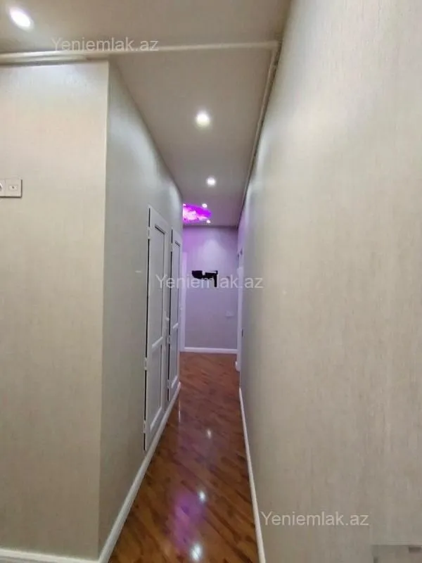 Satılır 2 otaqlı köhnə tikili 65 m²