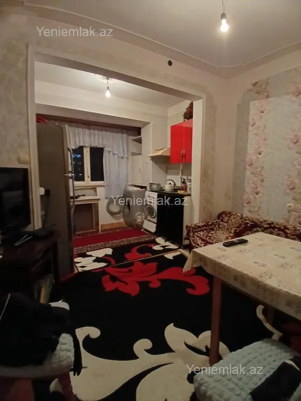 Satılır 2 otaqlı köhnə tikili 55 m²