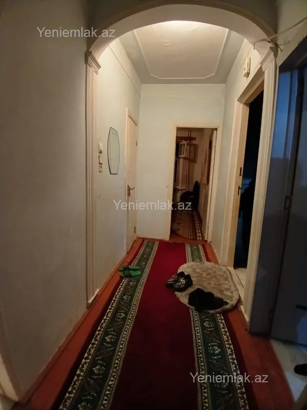 Satılır 2 otaqlı köhnə tikili 55 m²