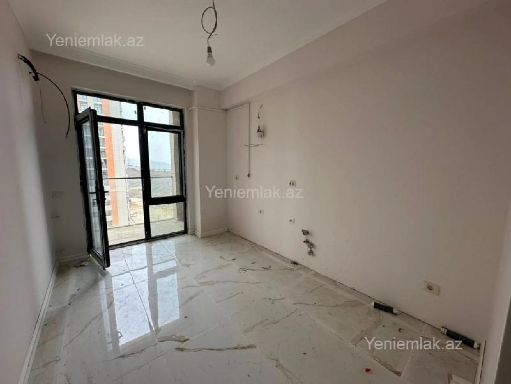 Satılır 3 otaqlı yeni tikili 82.03 m²