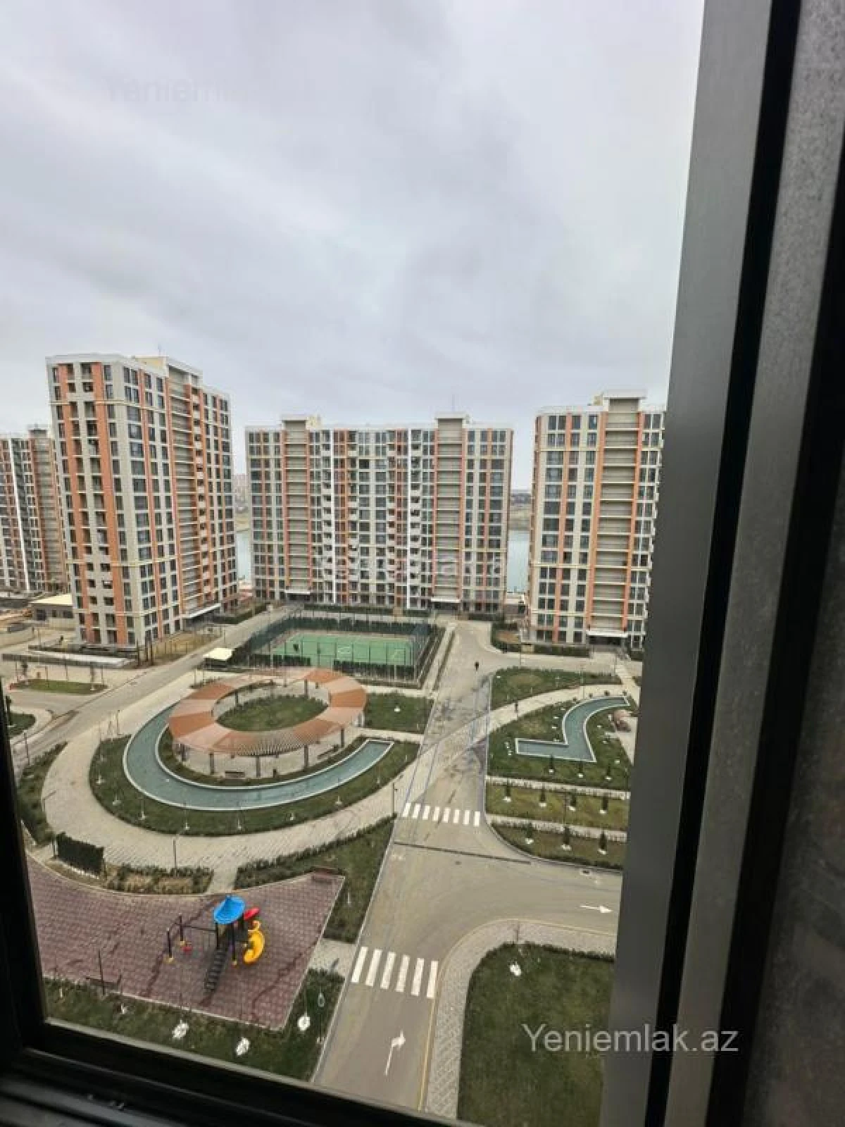 Satılır 3 otaqlı yeni tikili 82.03 m²