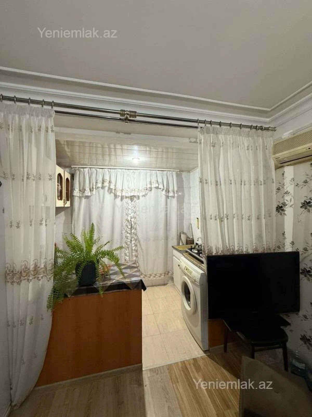 Satılır 2 otaqlı köhnə tikili 30 m²