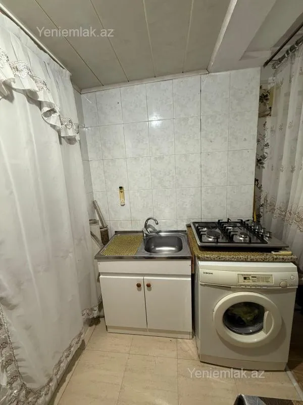 Satılır 2 otaqlı köhnə tikili 30 m²