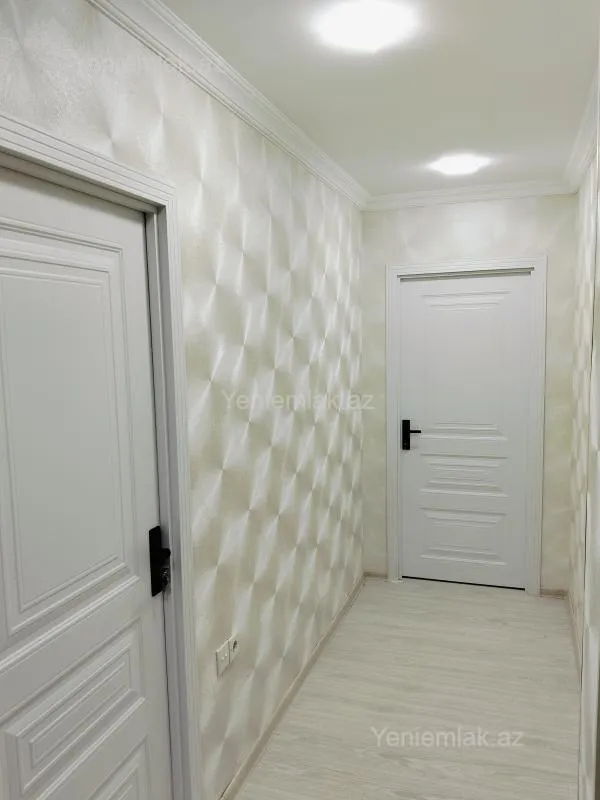 Satılır 2 otaqlı yeni tikili 70 m²