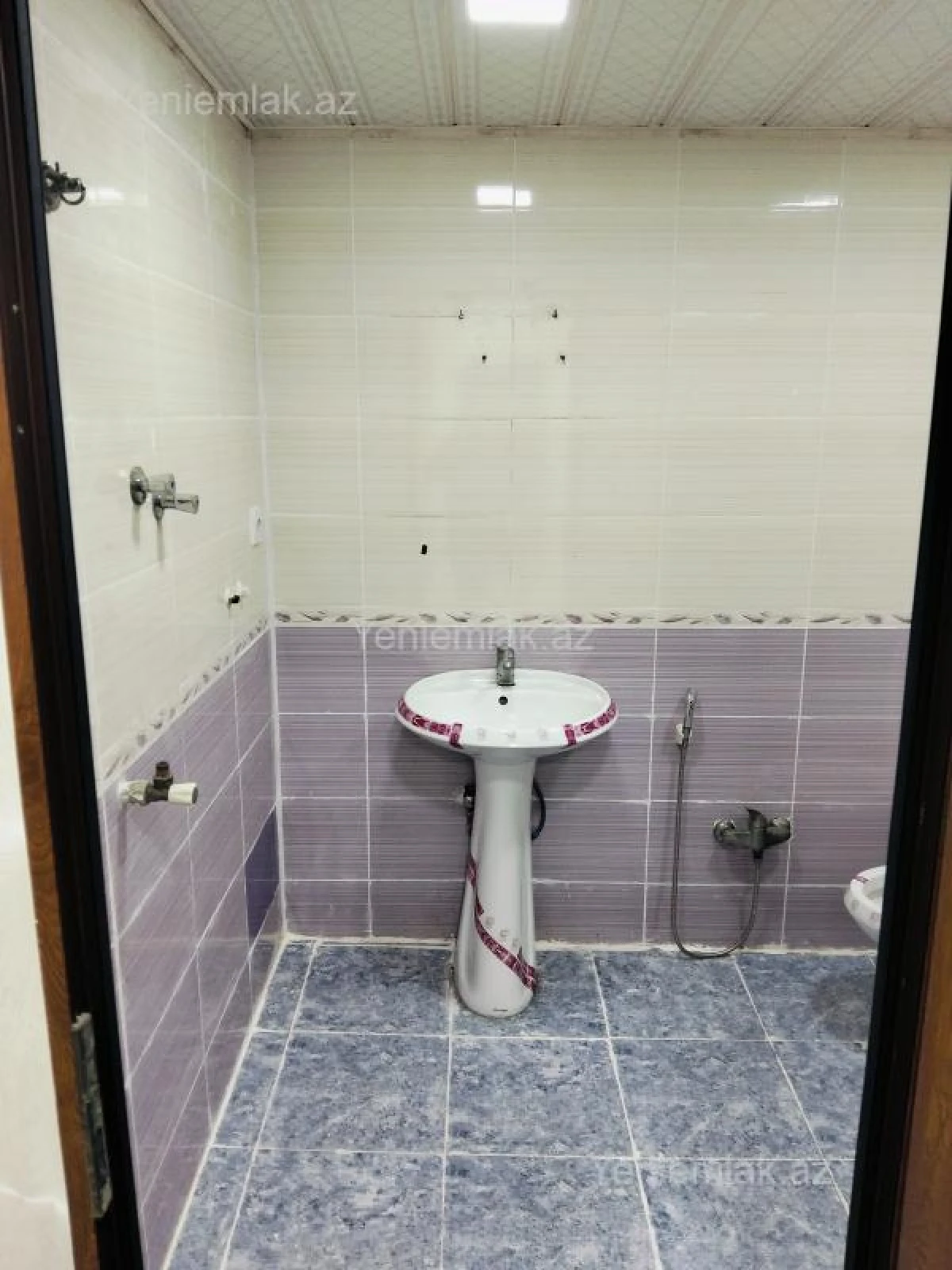 Satılır 2 otaqlı yeni tikili 70 m²