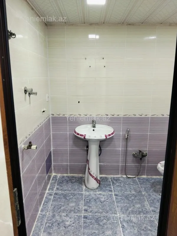 Satılır 2 otaqlı yeni tikili 70 m²