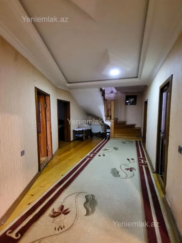 Satılır 7 otaqlı həyət evi 220 m²