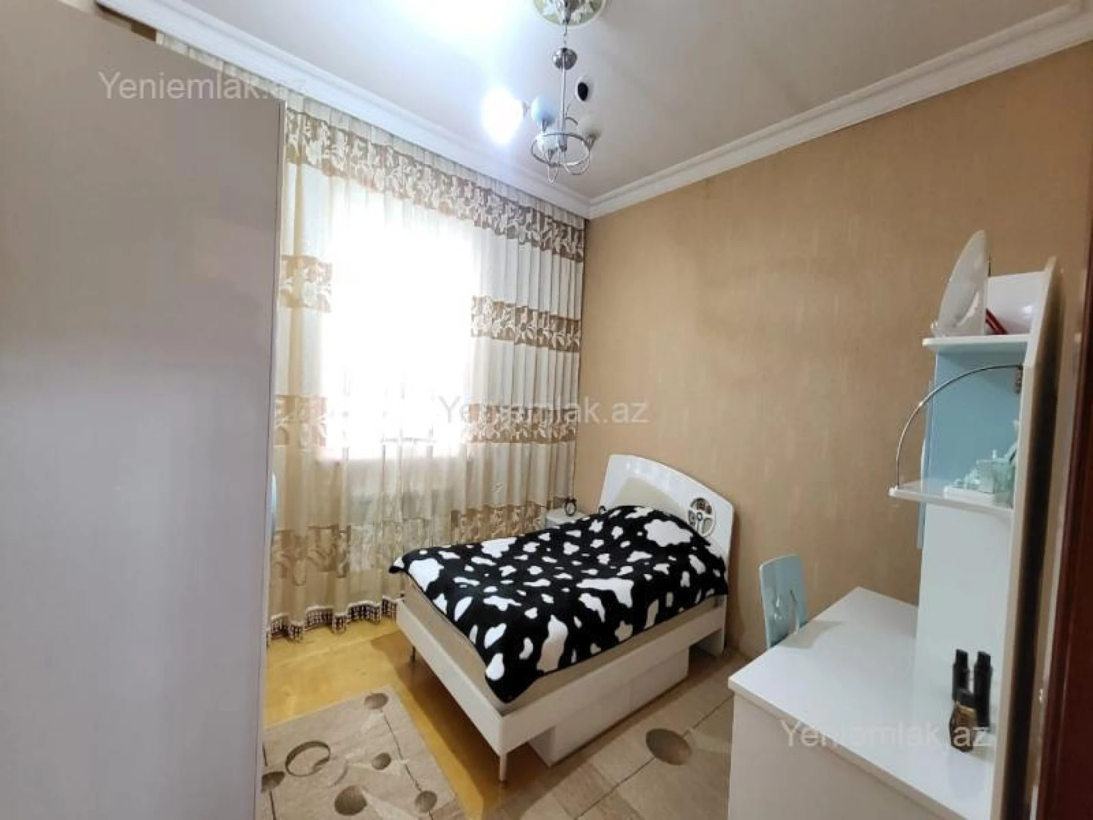 Satılır 7 otaqlı həyət evi 220 m²