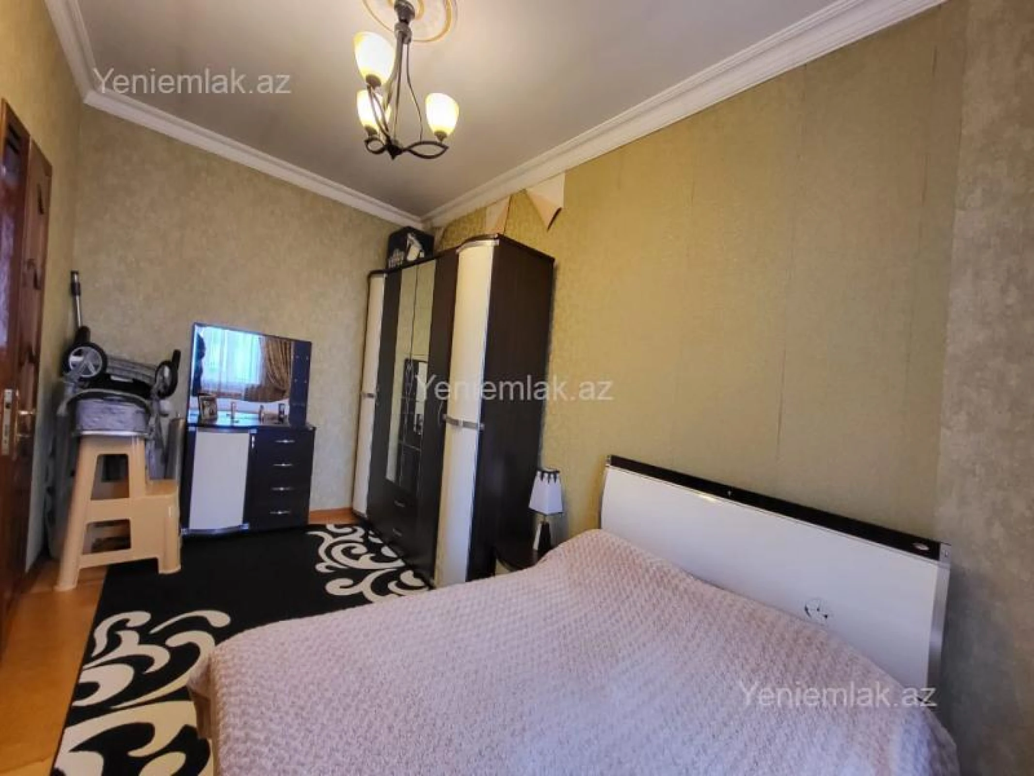 Satılır 7 otaqlı həyət evi 220 m²