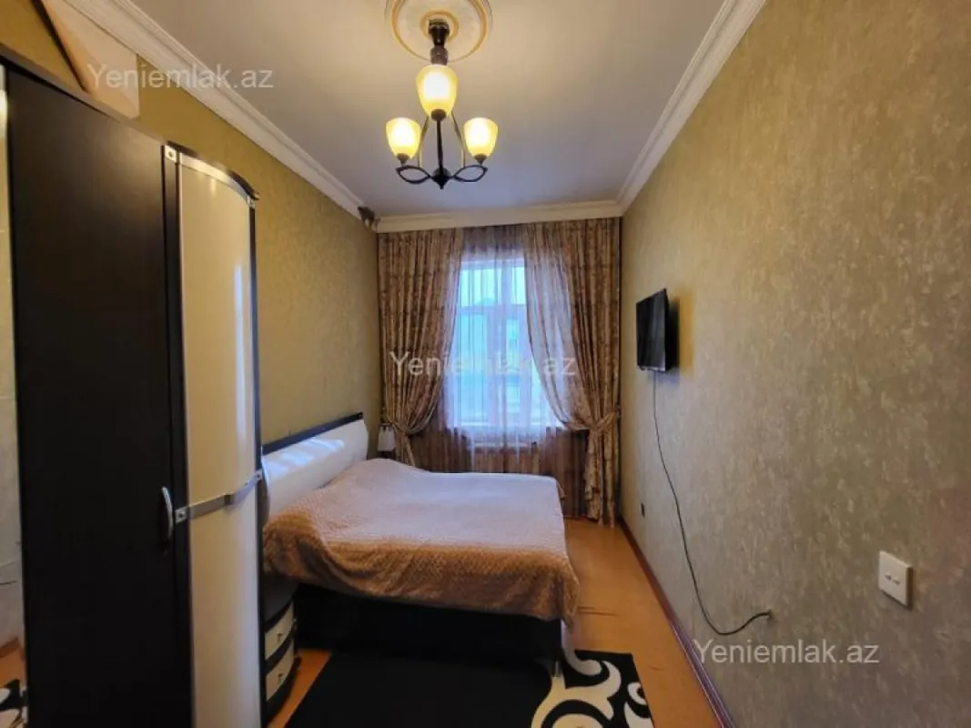 Satılır 7 otaqlı həyət evi 220 m²