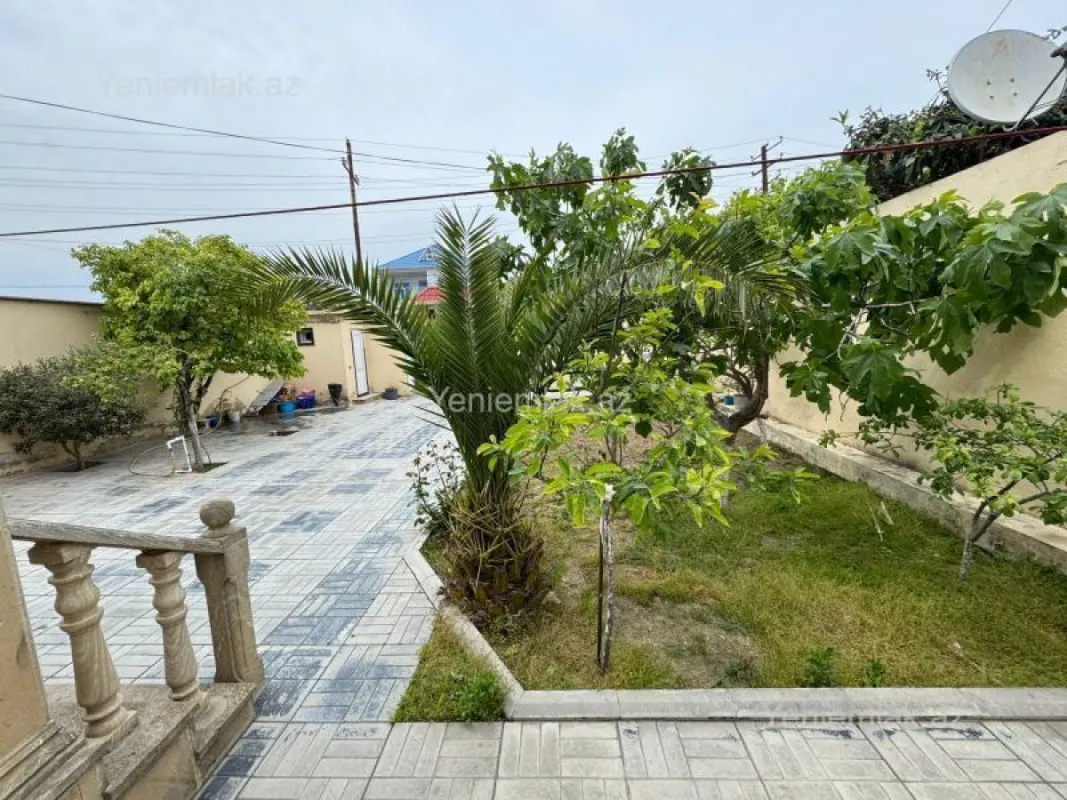 Satılır 7 otaqlı həyət evi 220 m²