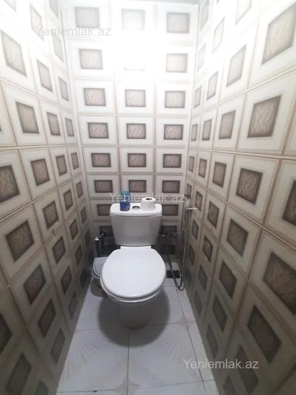 Satılır 4 otaqlı köhnə tikili 120 m²