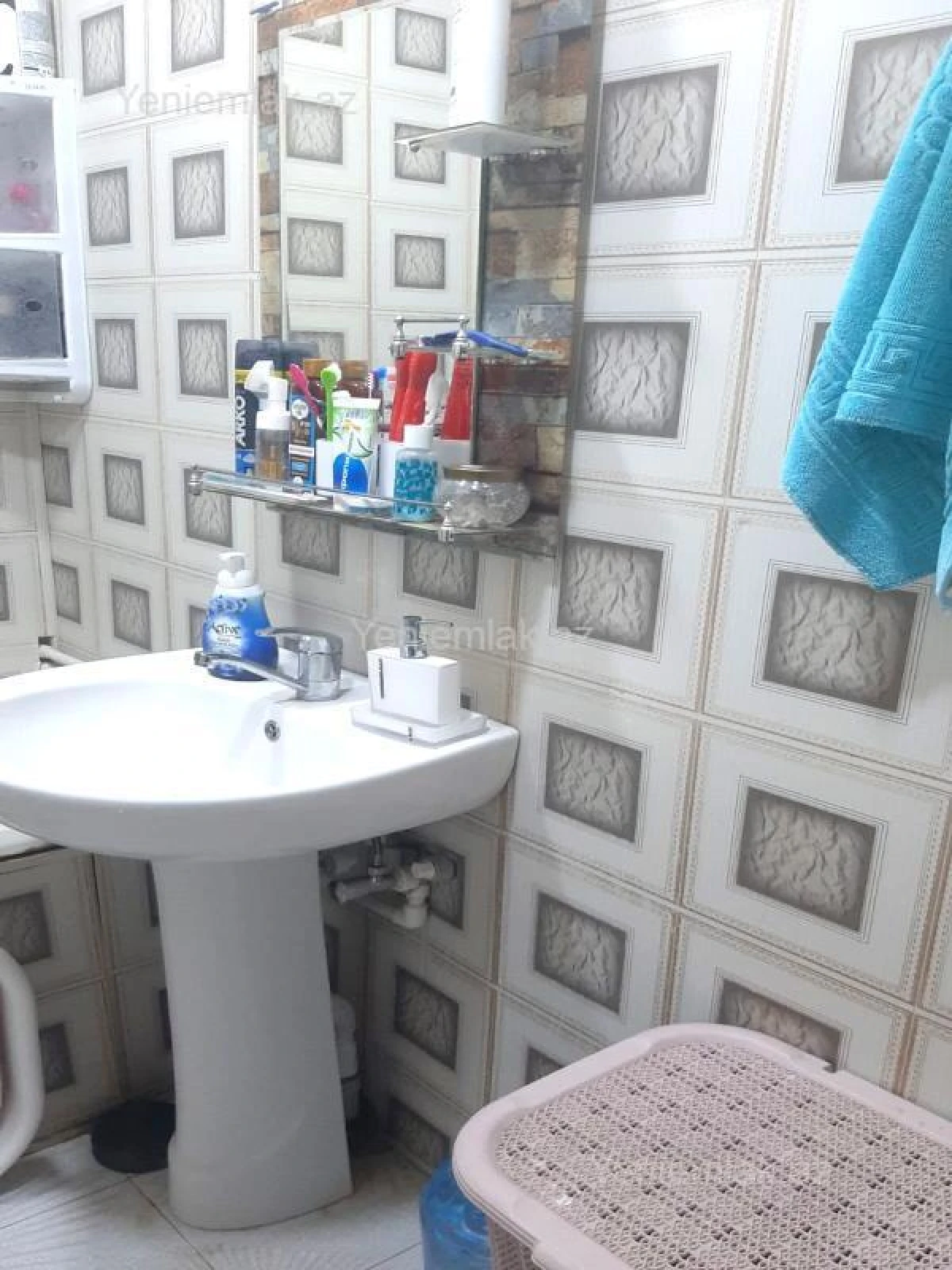 Satılır 4 otaqlı köhnə tikili 120 m²