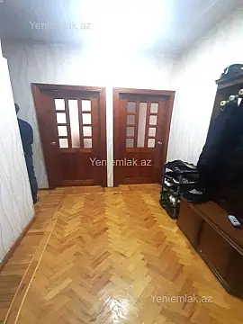 Satılır 4 otaqlı köhnə tikili 120 m²