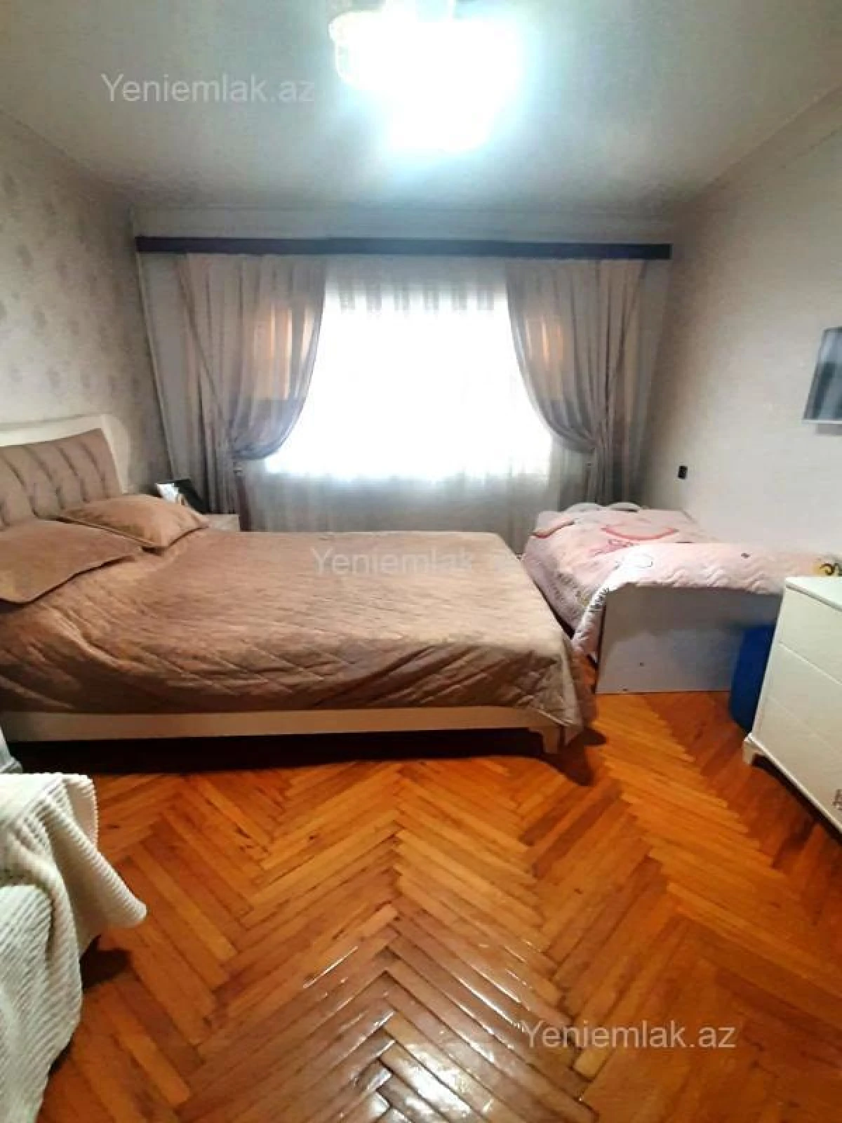 Satılır 4 otaqlı köhnə tikili 120 m²