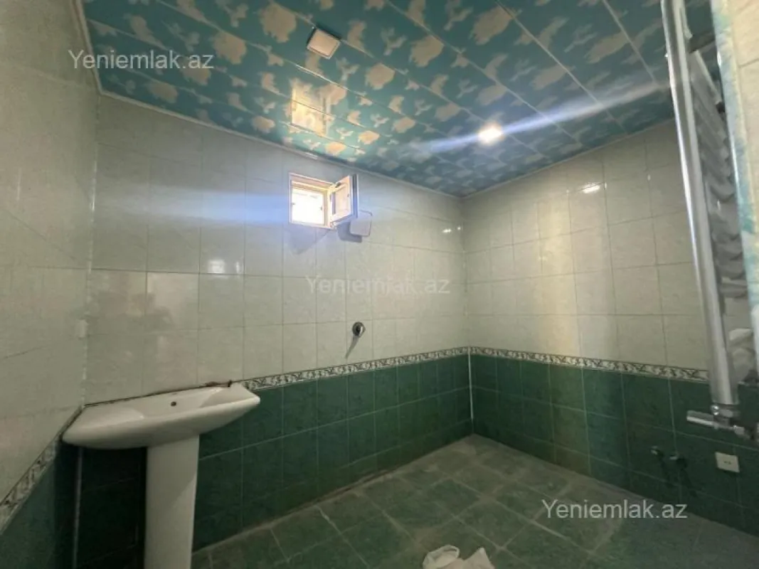 Satılır 6 otaqlı həyət evi 235 m²